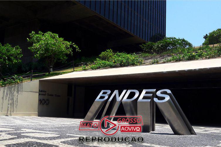 Banco Nacional de Desenvolvimento Econômico e Social - BNDES.
