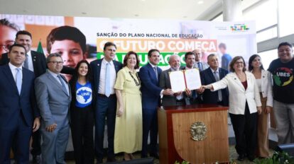 Angelo Miguel/MEC" data-flickr-embed="true" data-header="true">