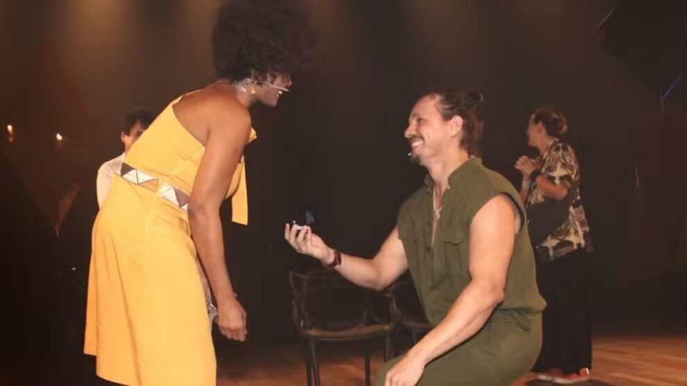 TOP FAMOSOS COMENTE ABAIXO: Leia Também: Maíra Cardi pede orações após filha de seis meses ser hospitalizada nos