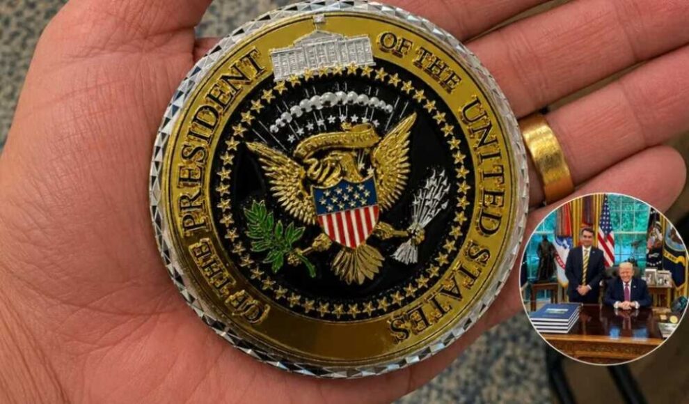 Medalha Trump Bolsonaro: Flávio exibe honraria presidencial e petistas cobram reconhecimento a Lula