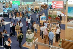 Mato Grosso impulsiona floresta sustentável em feira madeireira na França