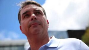 Nova reunião de Flávio Bolsonaro com governo Trump movimenta bastidores políticos