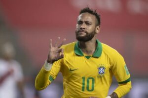 Ancelotti reafirma permanência de Neymar na seleção e projeta recuperação para a Copa