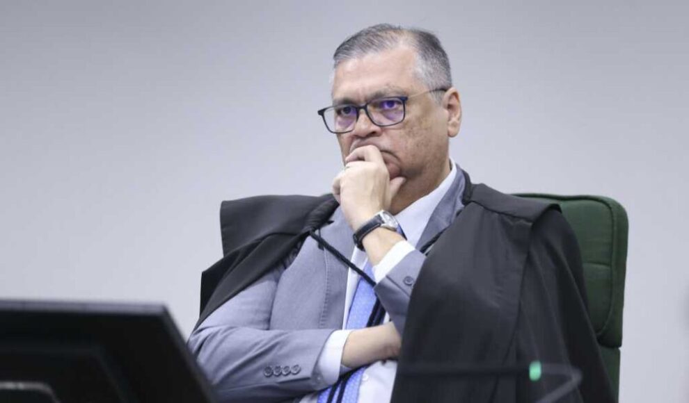 Ministro Flávio Dino tem acidente doméstico confirmado