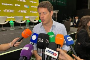Ricardo Salles critica Centrão e Valdemar da Costa Neto: 'Estão mamando no Brasil'