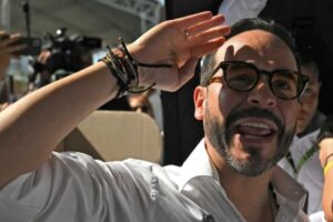 Direita colombiana avança com Abelardo de la Espriella no primeiro turno presidencial