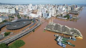 Super El Niño provoca inundações históricas e submerge metrópole brasileira