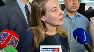 IPTU Várzea Grande: Prefeita Flávia Moretti alerta para arrecadação mínima e falta de asfalto