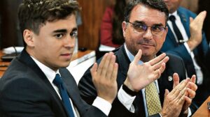 Flávio Bolsonaro prega união na direita e aponta Nikolas Ferreira como liderança oposicionista