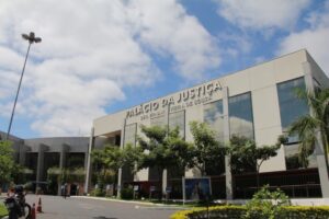 Especialista defende bibliotecas vivas para ampliar remição de pena pela leitura em presídios