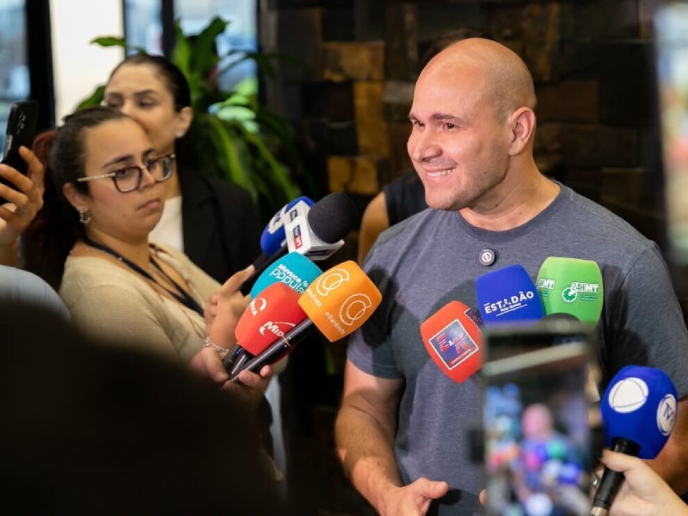 Abilio Brunini escala ranking e se consolida entre os políticos mais influentes do Brasil nas redes