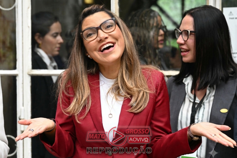 Pesquisa aponta rejeição de 52% à atuação de Janja da Silva no governo federal