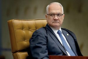 Edson Fachin ordena auditoria rigorosa em benefícios que elevam salários de magistrados