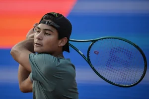 Guto Miguel faz história e conquista título inédito no juvenil de Roland Garros