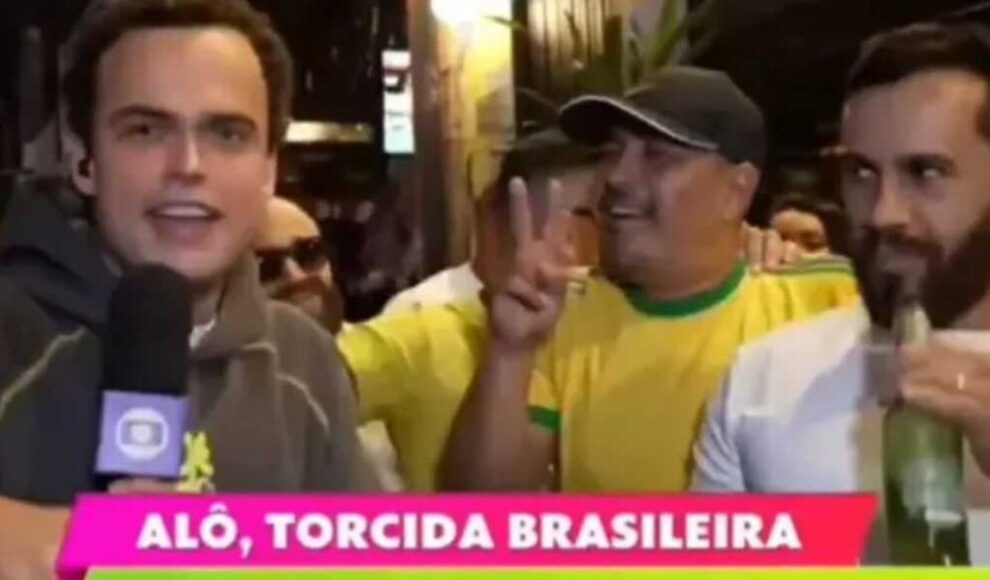 Torcedor surpreende transmissão da Globo com pedido por hexa e Flávio Bolsonaro