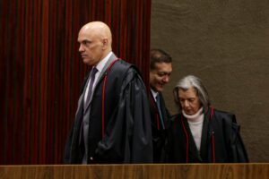 Nunes Marques barra pesquisa Atlasintel sobre Flávio Bolsonaro após suspeita de viés no questionário