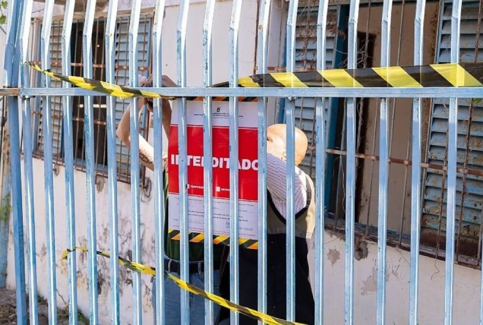 Prefeitura de Cuiabá interdita condomínio abandonado e aplica multas de R$ 37 mil