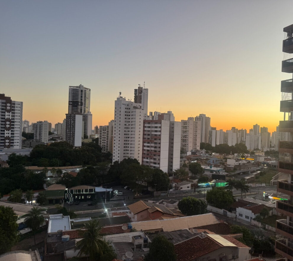 Umidade do ar em Cuiabá despenca para 25% com máximas de 35ºC e alerta do Inmet
