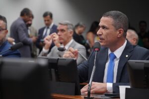 Redução da maioridade penal reacende polarização política no Congresso Nacional