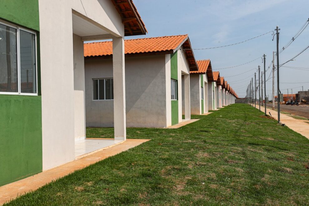 Governo de Mato Grosso investe R$ 300 milhões e impulsiona acesso à moradia digna