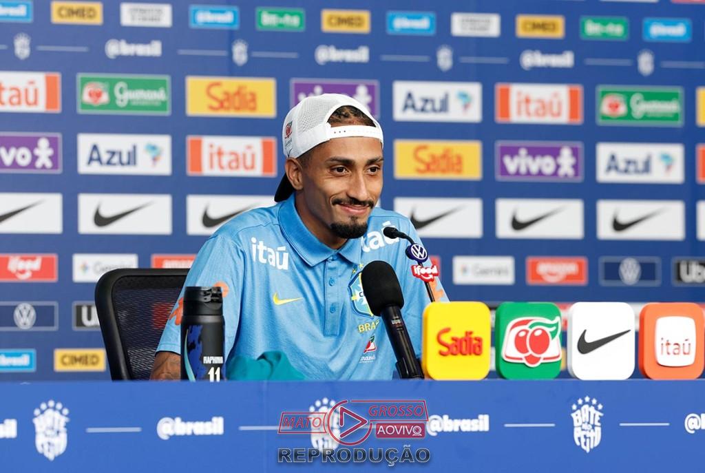 Raphinha projeta Copa de 2026 com maturidade e elogia Carlo Ancelotti
