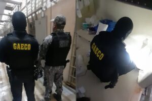 Gaeco deflagra operação na PCE após réu realizar gesto de facção em audiência