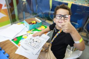 Camarote do Autista na Arena Pantanal recebe sorteados para jogo do Cuiabá
