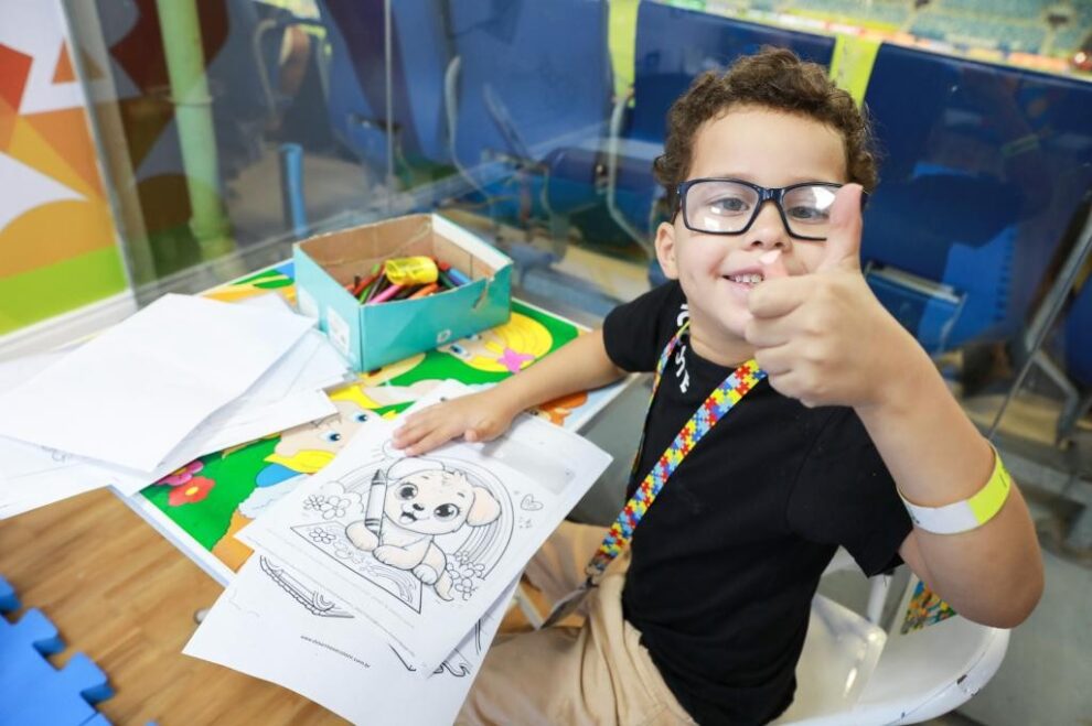 Camarote do Autista na Arena Pantanal recebe sorteados para jogo do Cuiabá