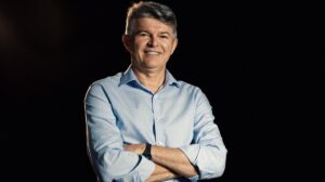 Insatisfação popular no Brasil: raízes profundas além de figuras políticas