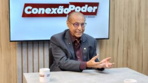 Líder político Julio expõe 'seca' no União Brasil e turbulência em siglas adversárias