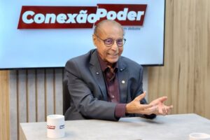 Líder político Julio expõe 'seca' no União Brasil e turbulência em siglas adversárias