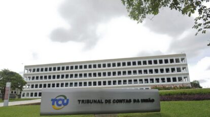 TCU, fiscal das contas, engorda salários em 15% com bônus por "complexidade" em meio a arrocho.