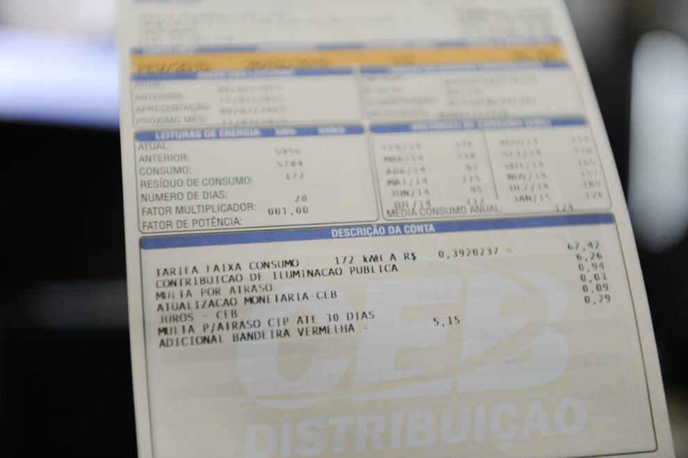Conta de luz pode apertar o bolso com aumento quase o dobro da inflação