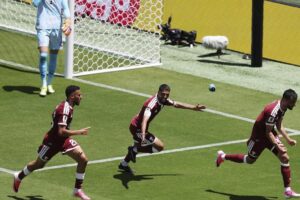 Suíça cede empate ao Catar nos acréscimos na estreia da Copa do Mundo