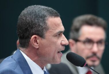 Pena de morte" é prática de facções em áreas dominadas, denuncia Assis.