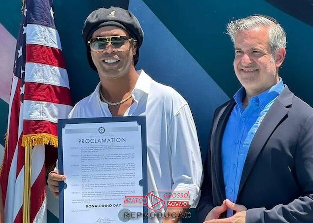 Ronaldinho Gaúcho recebe honraria e tem 'Ronaldinho Day' proclamado em Miami Beach