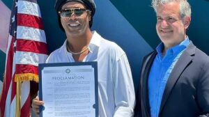 Ronaldinho Gaúcho recebe honraria e tem 'Ronaldinho Day' proclamado em Miami Beach