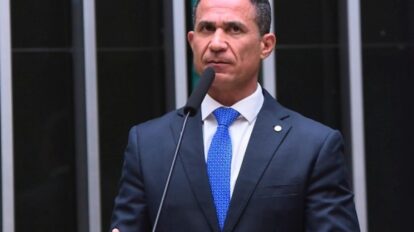 Coronel Assis defende presença estatal na fronteira para evitar que jovens virem mulas do tráfico