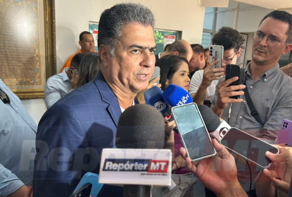 Emanuel Pinheiro e partidos são condenados a pagar R$ 950 mil por dívida de campanha