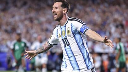 Lionel Messi comanda vitória da Argentina sobre Argélia com hat-trick histórico na Copa do Mundo