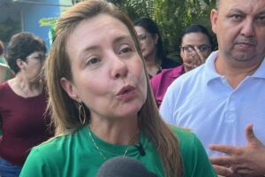 Prefeita Flávia Moretti congela convocações de concursos até 2026 e corta 50% de gastos em Várzea Grande.