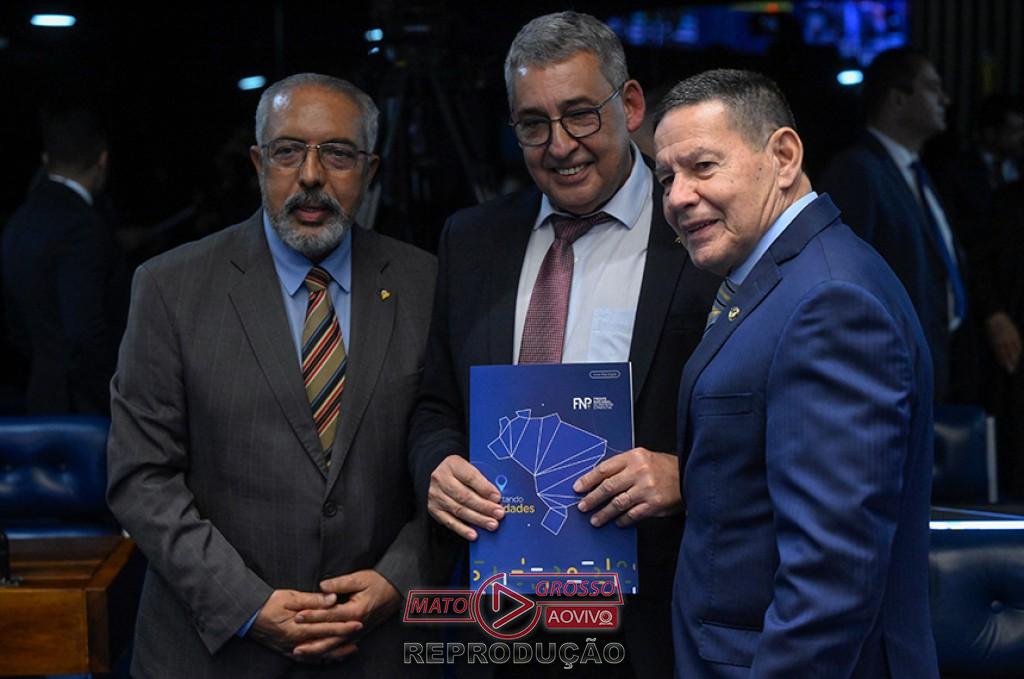 Senado convoca prefeitos para discutir o encerramento da escala de trabalho 6x1