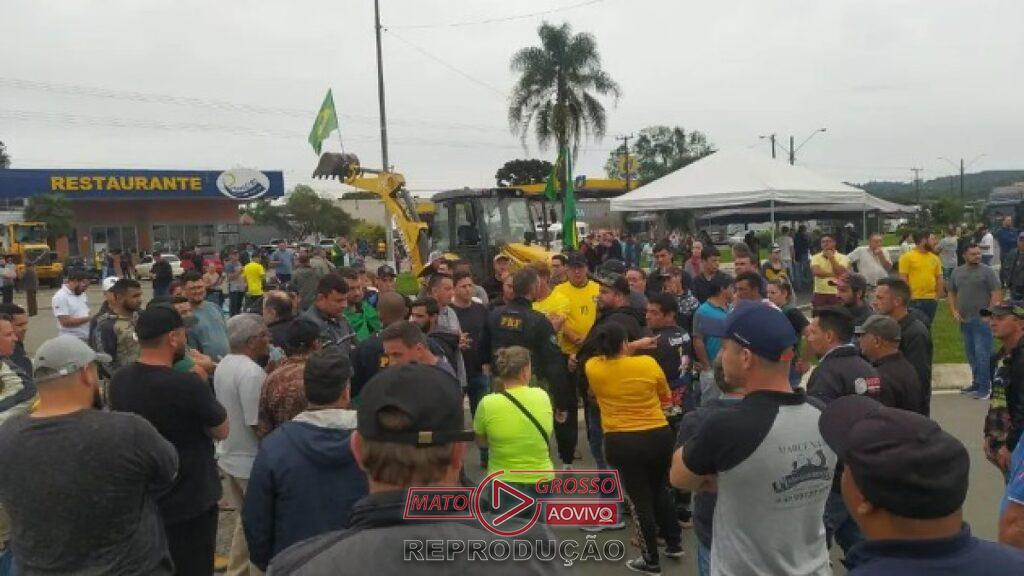 Câmara aprova anistia de multas para caminhoneiros e fixa piso salarial de R$ 5 mil