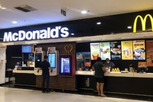 Mcdonald's é condenado após segurança assediar funcionária em unidade de Cuiabá