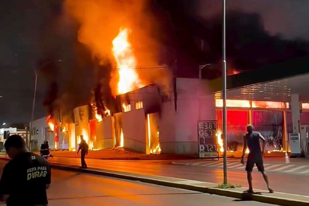 Incêndio em Várzea Grande leva prefeitura a decretar calamidade na educação