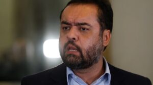Cláudio Castro nega jantar entre Mauro Mendes e Daniel Vorcaro em Nova Iorque