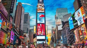 Tiroteio na Times Square gera pânico e mobiliza polícia em Nova York