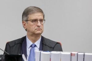 PGR contesta Moraes e apoia lei que pode abreviar penas de Bolsonaro e envolvidos no 8 de janeiro