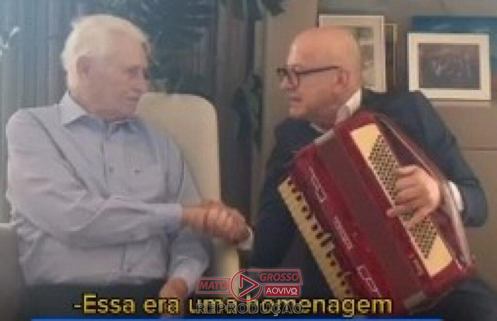 Governador de Mato Grosso celebra 96 anos do pai com homenagem musical no Rio Grande do Sul