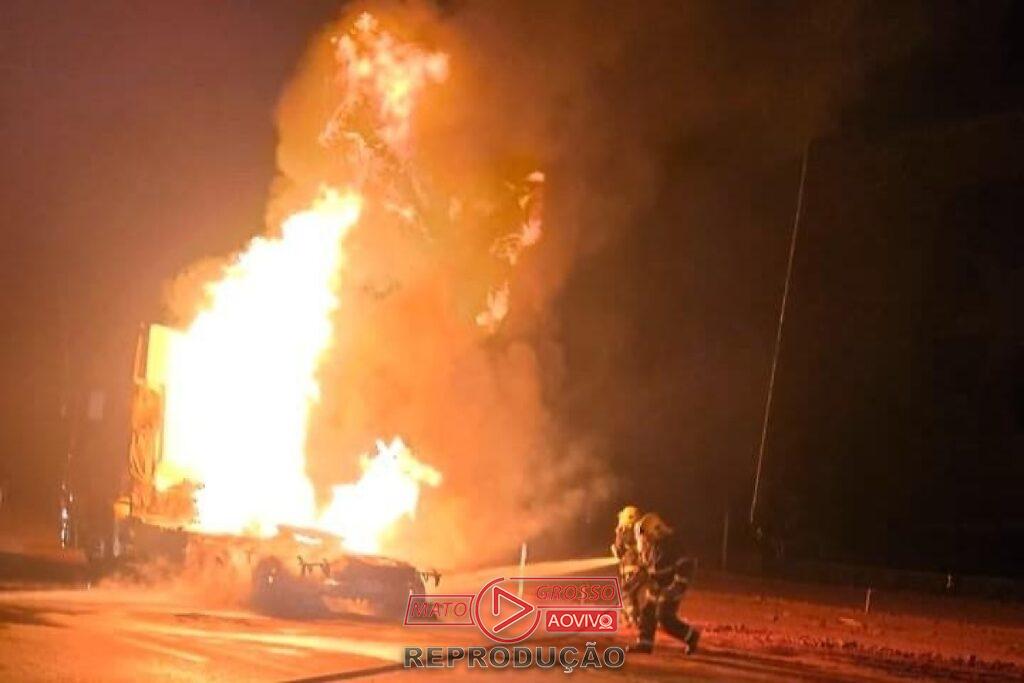 Chamas devastam caminhão na Br-163 em Nova Mutum; bombeiros usam 4 mil litros de água
